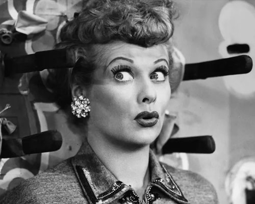 Первые смелые улыбки: как женщины пробивали себе путь в мире юмора, цирка и кино.